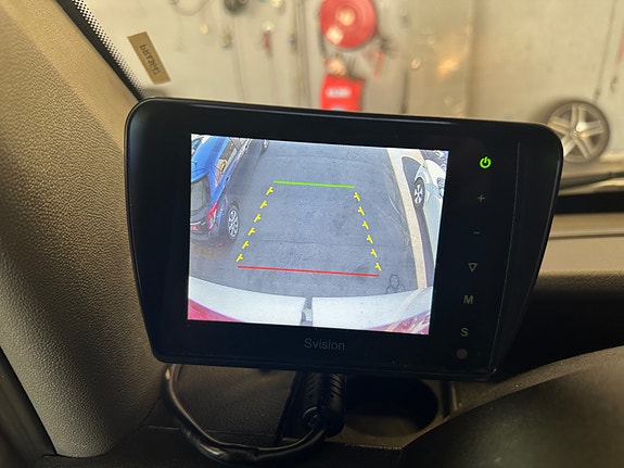 Mercedes-Benz Sprinter 25 of 26