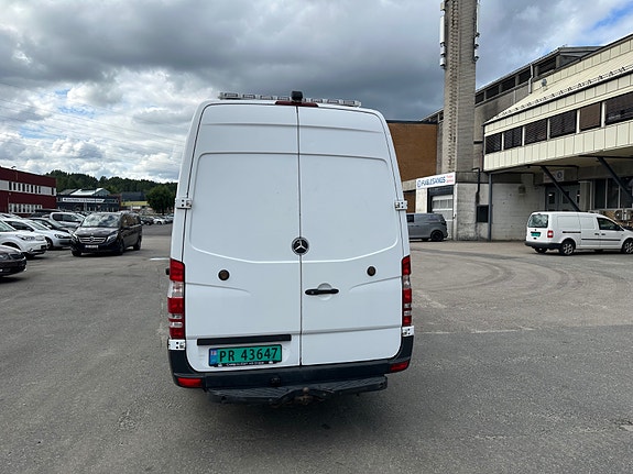 Mercedes-Benz Sprinter 9 of 26