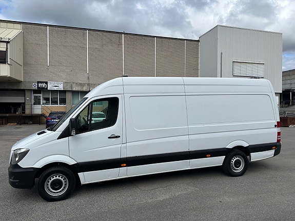 Mercedes-Benz Sprinter 4 of 26