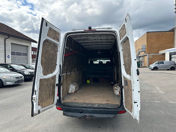 Mercedes-Benz Sprinter 15 of 26