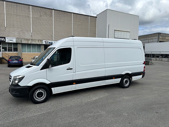 Mercedes-Benz Sprinter 3 of 26
