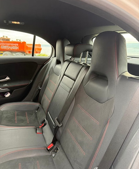 Mercedes-Benz A250 e 6 of 15