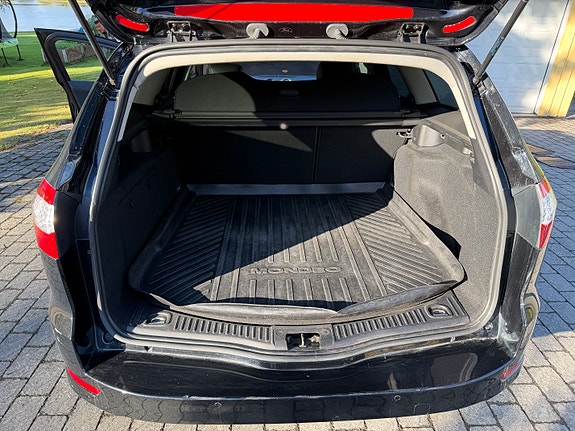 Ford Mondeo 14 of 27