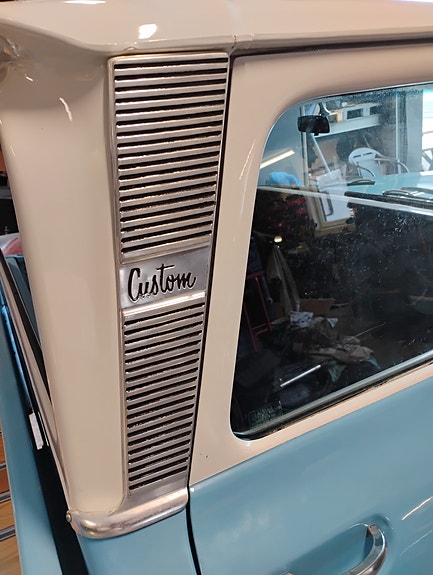Chevrolet C10 15 of 17