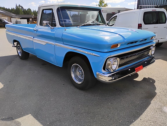 Chevrolet C10 2 of 17