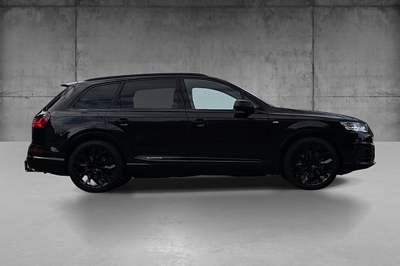 Audi Q7 6 of 22