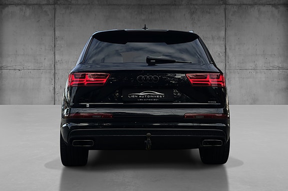 Audi Q7 11 of 22
