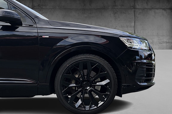 Audi Q7 7 of 22