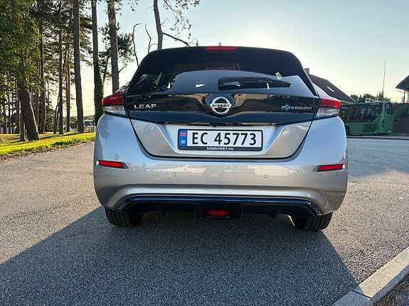 Nissan Leaf 3 of 11