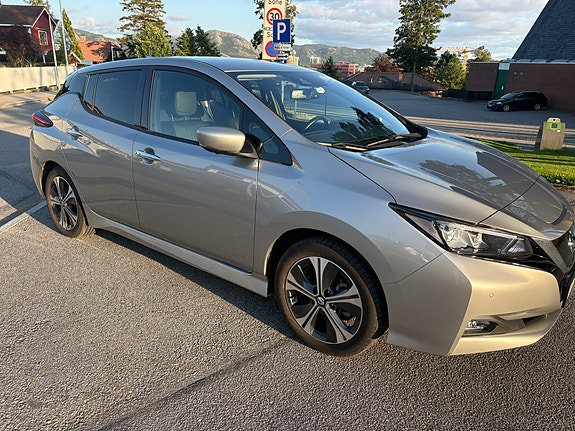 Nissan Leaf 2 of 11