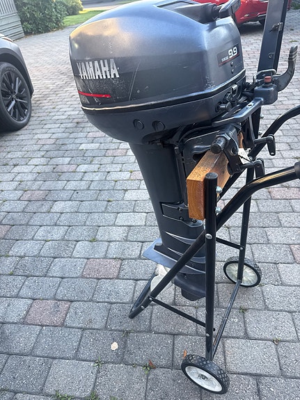 Flott Yamaha 15 hk og lang stamme 10 of 12