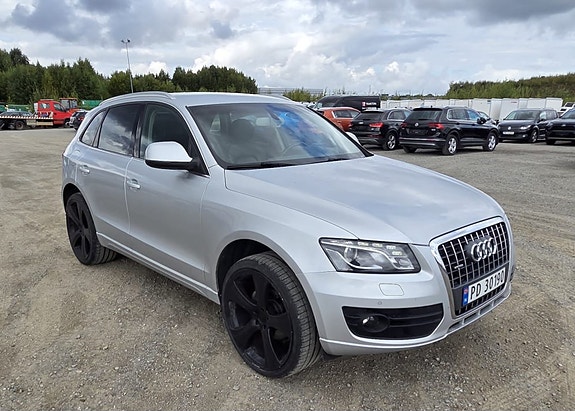 Audi Q5 2 of 11