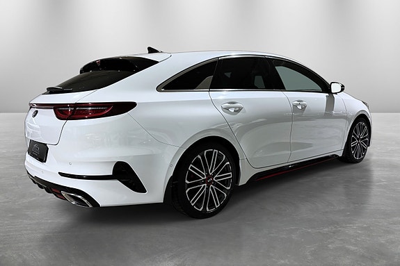 Kia ProCeed 8 of 30