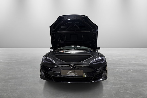 Tesla Model S 13 of 30
