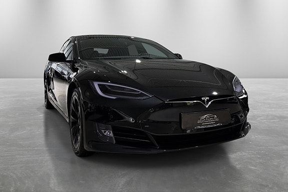 Tesla Model S 11 of 30