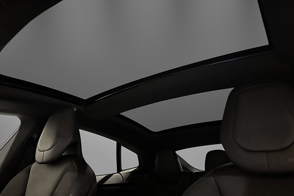 Tesla Model S 20 of 30