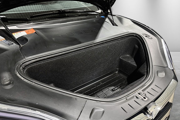 Tesla Model S 14 of 30