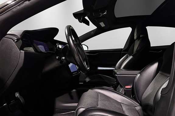 Tesla Model S 18 of 30