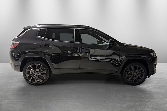 Jeep Compass 9 of 30