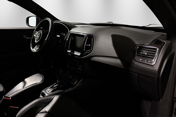 Jeep Compass 30 of 30