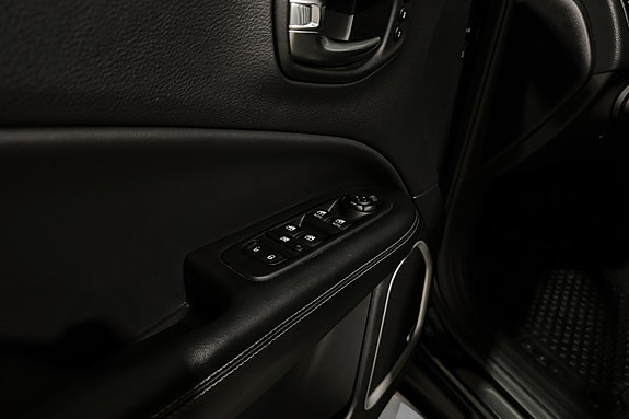 Jeep Compass 19 of 30
