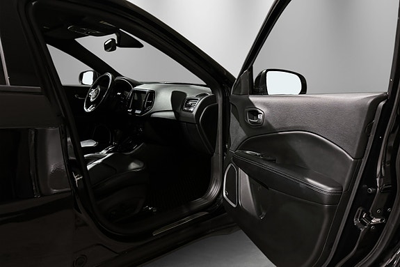 Jeep Compass 27 of 30