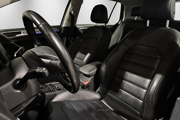 Volkswagen e-Golf VII 17 of 30