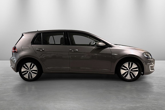 Volkswagen e-Golf VII 9 of 30