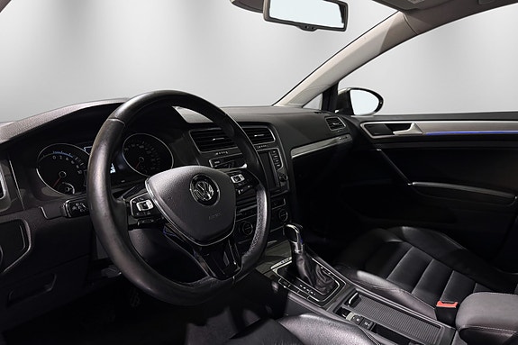 Volkswagen e-Golf VII 15 of 30