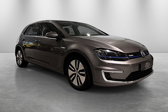 Volkswagen e-Golf VII 10 of 30