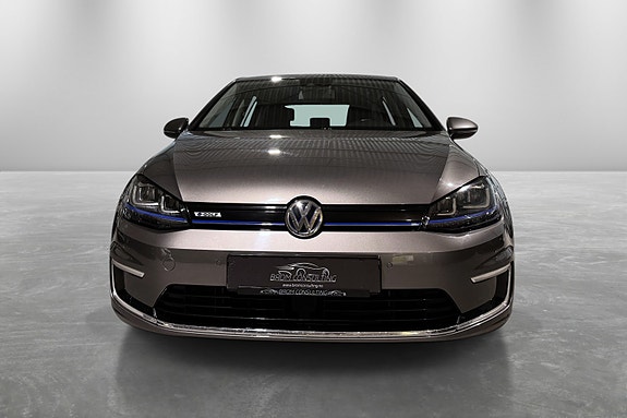 Volkswagen e-Golf VII 12 of 30