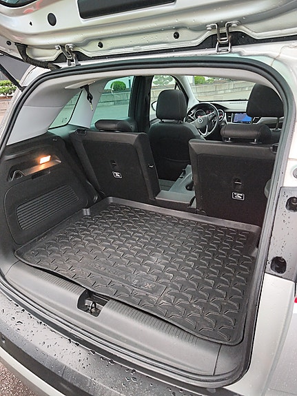 Opel Crossland X 14 of 17