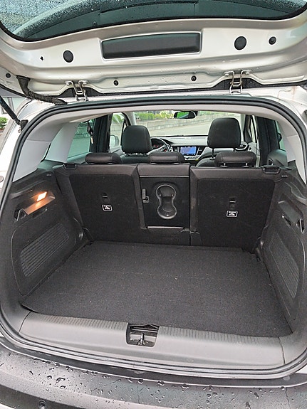 Opel Crossland X 11 of 17