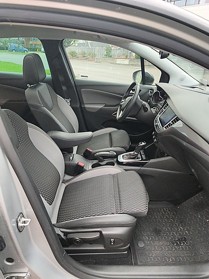 Opel Crossland X 9 of 17
