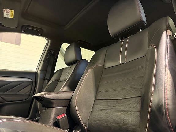 Mitsubishi Outlander 27 of 30