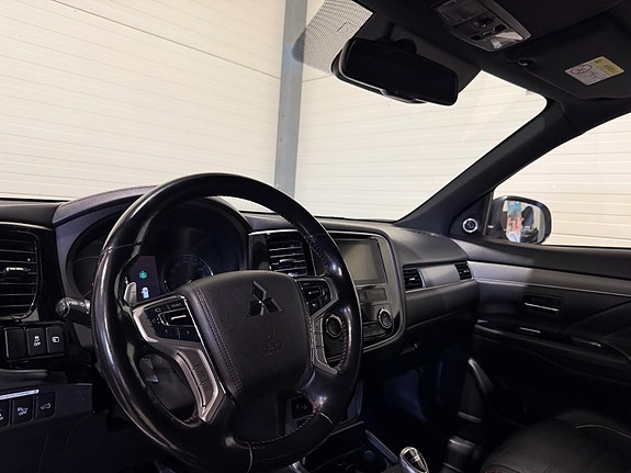 Mitsubishi Outlander 28 of 30