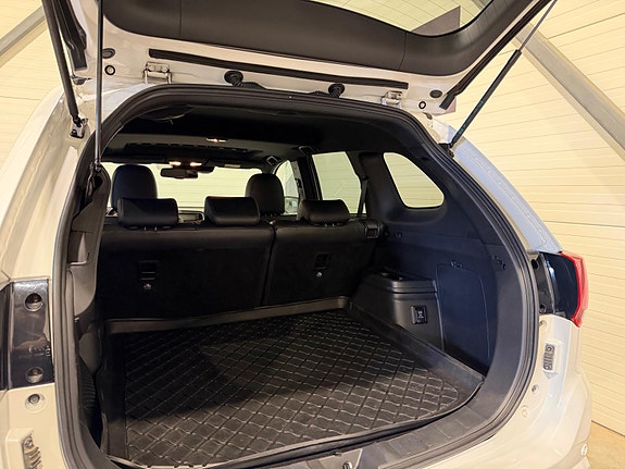 Mitsubishi Outlander 18 of 30