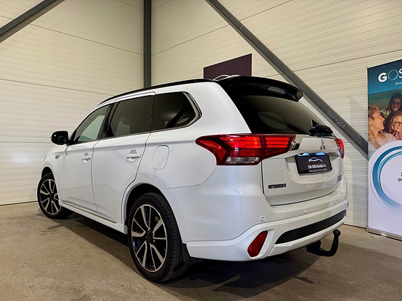 Mitsubishi Outlander 13 of 30