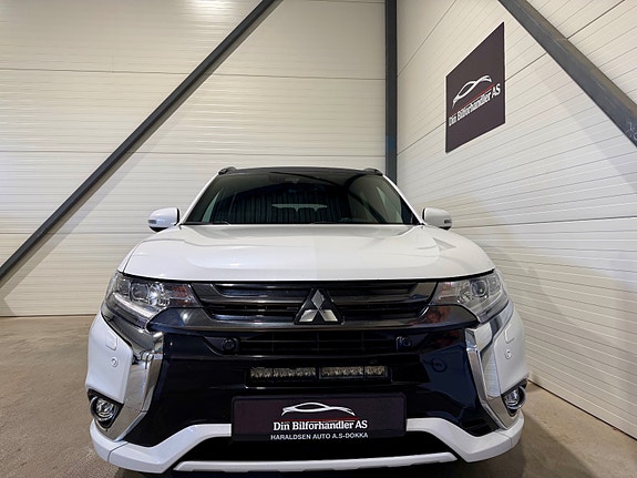 Mitsubishi Outlander 3 of 30