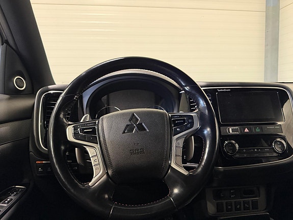 Mitsubishi Outlander 24 of 30