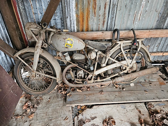 Puch 250CCM 3 of 17
