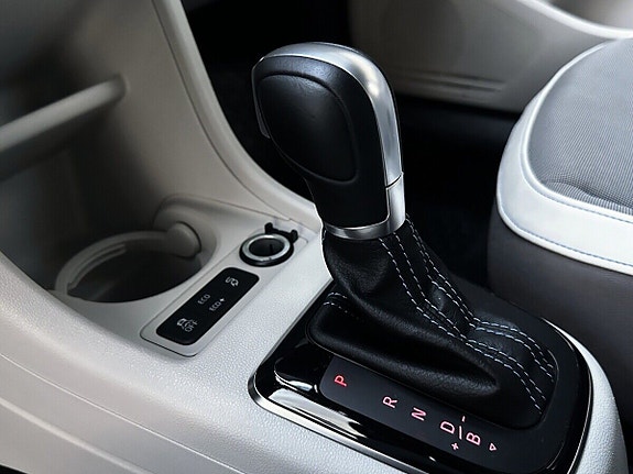 Volkswagen UP! 17 of 24