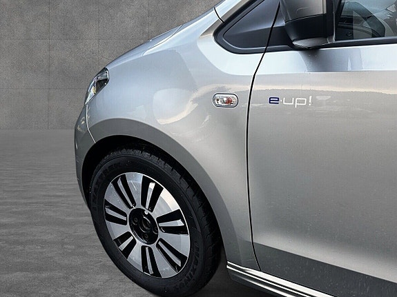 Volkswagen UP! 14 of 24