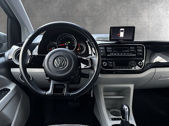 Volkswagen UP! 16 of 24