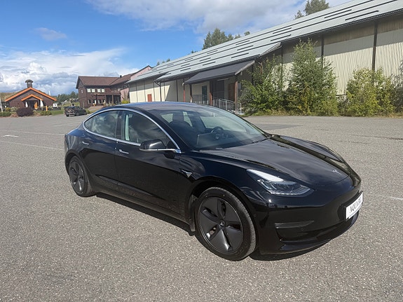 Tesla Model 3 2 of 18