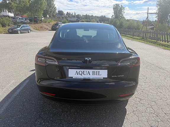 Tesla Model 3 8 of 18