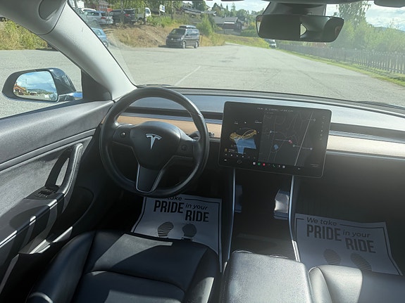 Tesla Model 3 12 of 18