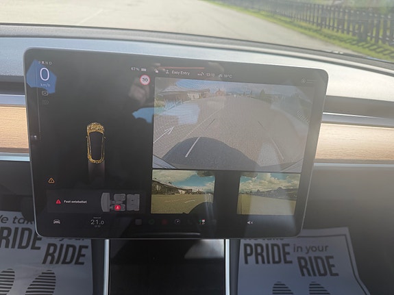 Tesla Model 3 16 of 18