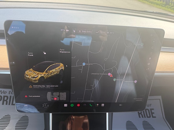 Tesla Model 3 17 of 18