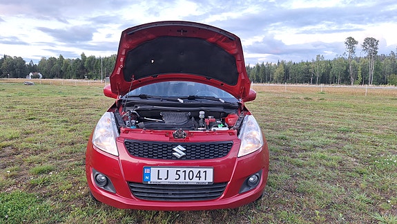 Suzuki Swift 8 of 30